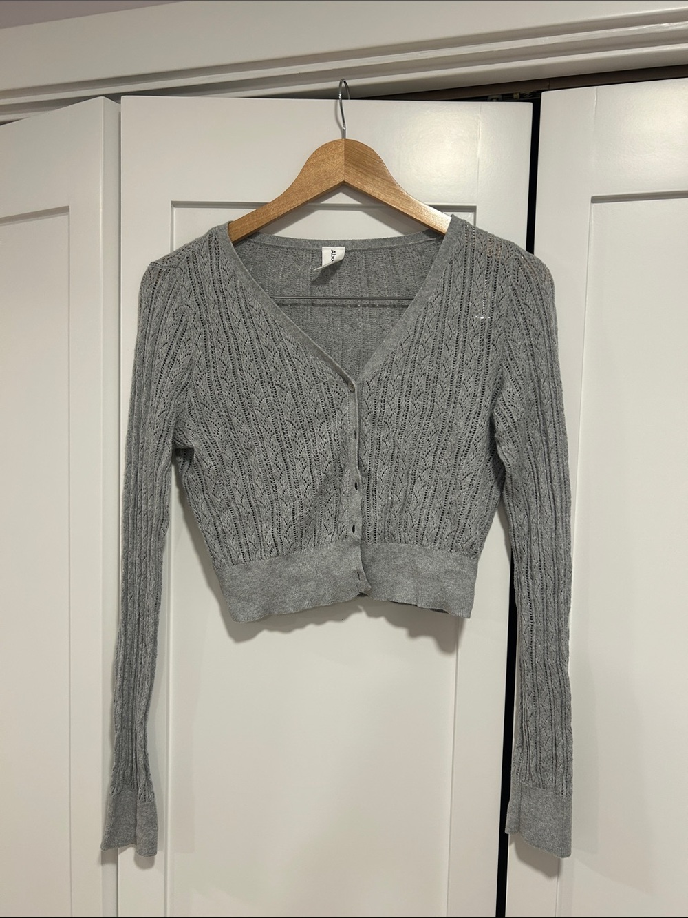 Abound Gray Cropped Cable-Knit V-Neck Cardigan